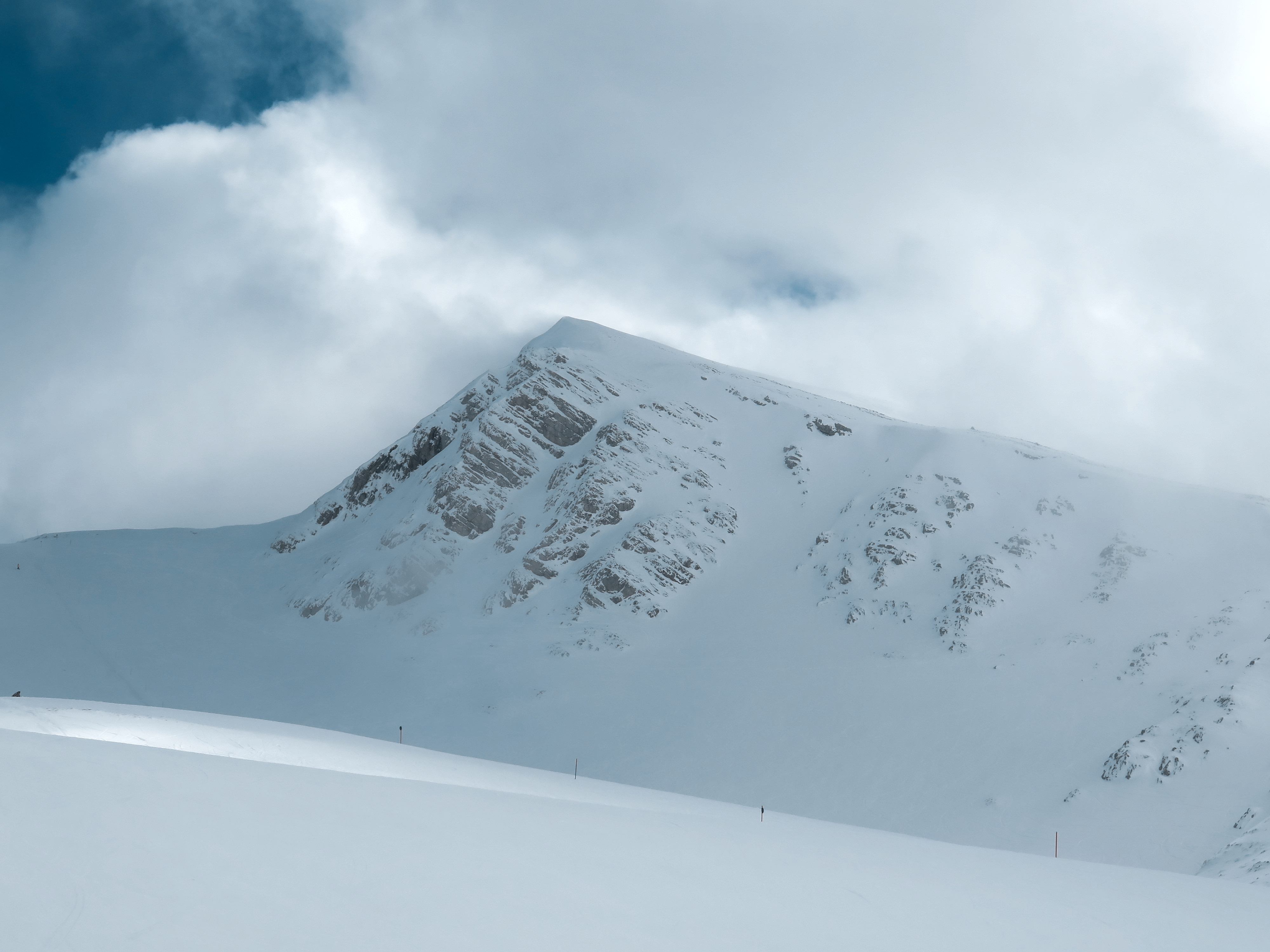 ギリシャ山岳の雪 — Mount Parnassus