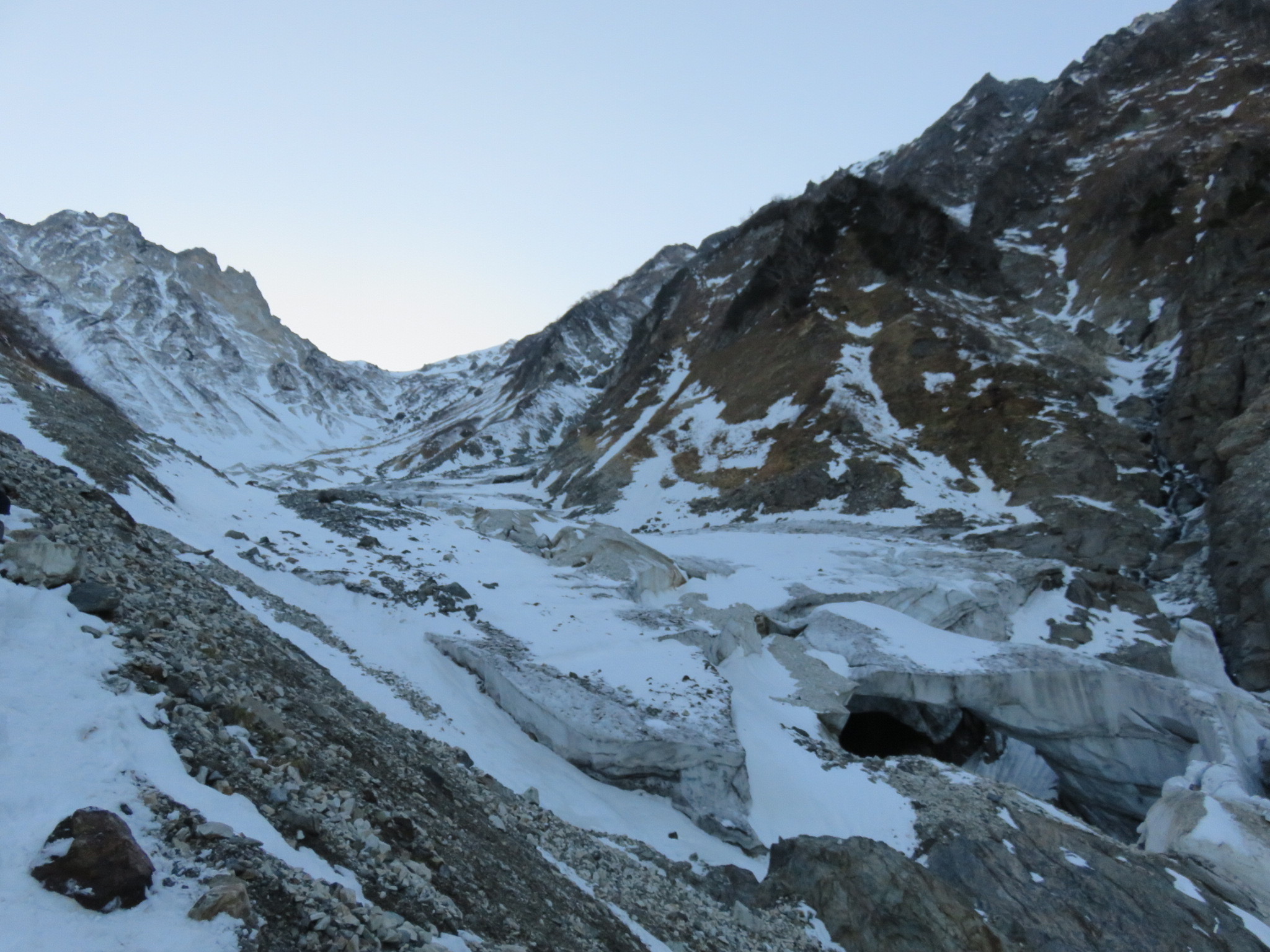 北アルプスの残雪と水資源 — 天然の白いダム